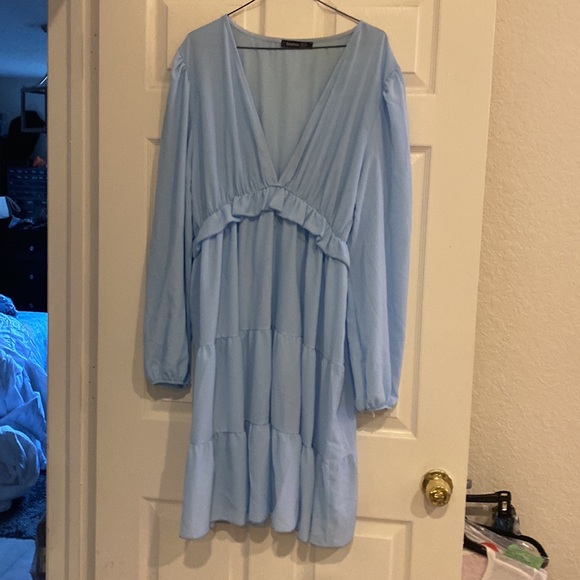 Boohoo Dress Light (Baby) Blue Size 22. - Picture 2 of 4